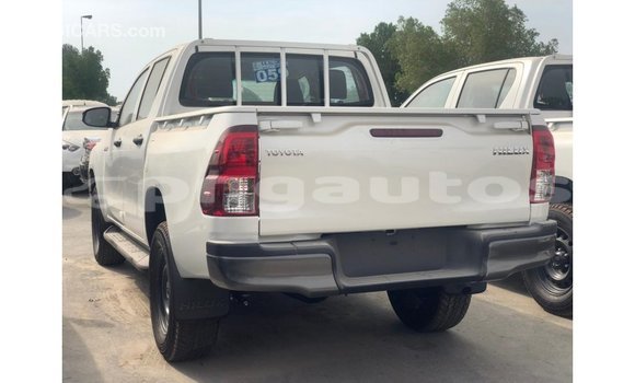 Buy Import Toyota Hilux White Car in Import - Dubai in Enga Buy Import Toyota Hilux White Car in Import - Dubai in Enga