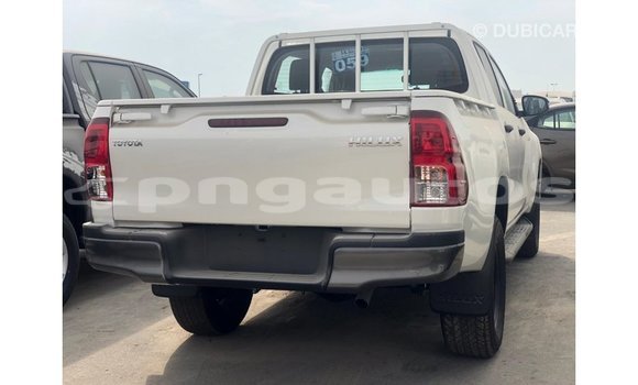 Buy Import Toyota Hilux White Car in Import - Dubai in Enga Buy Import Toyota Hilux White Car in Import - Dubai in Enga