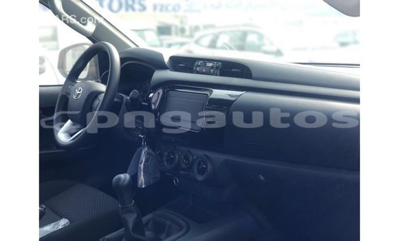 Buy Import Toyota Hilux White Car in Import - Dubai in Enga Buy Import Toyota Hilux White Car in Import - Dubai in Enga