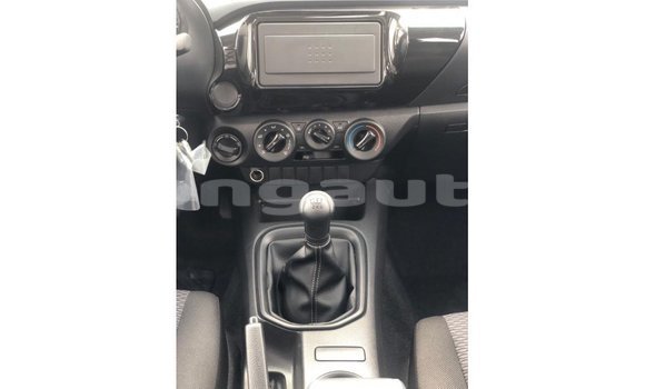 Buy Import Toyota Hilux White Car in Import - Dubai in Enga Buy Import Toyota Hilux White Car in Import - Dubai in Enga