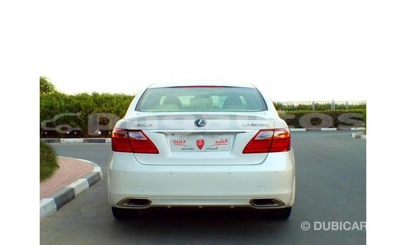 Buy Import Lexus LS White Car in Import - Dubai in Enga Buy Import Lexus LS White Car in Import - Dubai in Enga