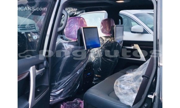Buy Import Toyota Land Cruiser Black Car in Import - Dubai in Enga Buy Import Toyota Land Cruiser Black Car in Import - Dubai in Enga