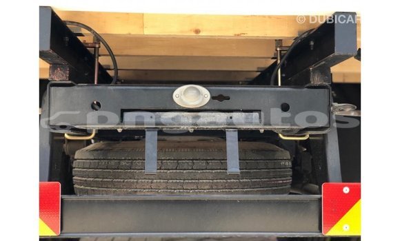 Buy Import Mitsubishi L400 White Truck in Import - Dubai in Enga Buy Import Mitsubishi L400 White Truck in Import - Dubai in Enga