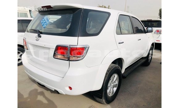 Buy Import Toyota Fortuner White Car in Import - Dubai in Enga Buy Import Toyota Fortuner White Car in Import - Dubai in Enga