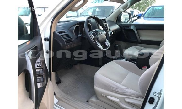 Buy Import Toyota Prado White Car in Import - Dubai in Enga Buy Import Toyota Prado White Car in Import - Dubai in Enga