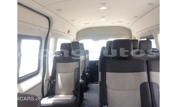 Buy Import Toyota Hiace White Car in Import - Dubai in Enga Buy Import Toyota Hiace White Car in Import - Dubai in Enga