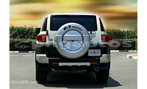Buy Import Toyota FJ Cruiser White Car in Import - Dubai in Enga Buy Import Toyota FJ Cruiser White Car in Import - Dubai in Enga