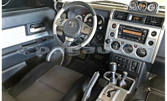 Buy Import Toyota FJ Cruiser White Car in Import - Dubai in Enga Buy Import Toyota FJ Cruiser White Car in Import - Dubai in Enga