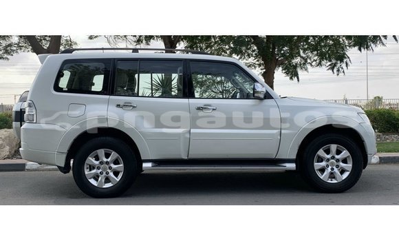 Buy Import Mitsubishi Pajero White Car in Import - Dubai in Enga Buy Import Mitsubishi Pajero White Car in Import - Dubai in Enga