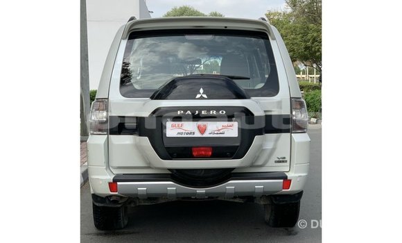 Buy Import Mitsubishi Pajero White Car in Import - Dubai in Enga Buy Import Mitsubishi Pajero White Car in Import - Dubai in Enga