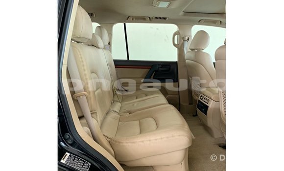 Buy Import Toyota Land Cruiser Black Car in Import - Dubai in Enga Buy Import Toyota Land Cruiser Black Car in Import - Dubai in Enga