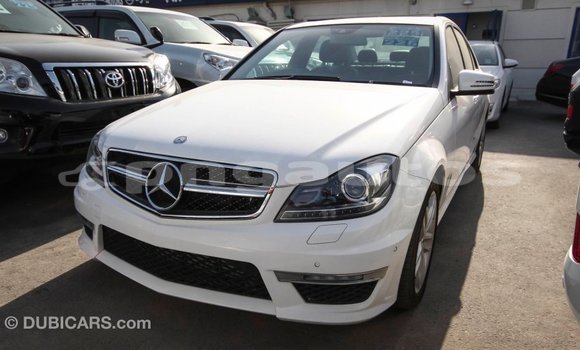 Buy Import Mercedes-Benz 200 White Car in Import - Dubai in Enga Buy Import Mercedes-Benz 200 White Car in Import - Dubai in Enga