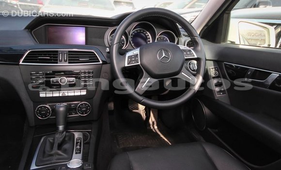 Buy Import Mercedes-Benz 200 White Car in Import - Dubai in Enga Buy Import Mercedes-Benz 200 White Car in Import - Dubai in Enga