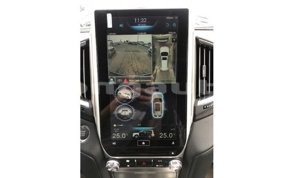 Buy Import Toyota Land Cruiser White Car in Import - Dubai in Enga Buy Import Toyota Land Cruiser White Car in Import - Dubai in Enga