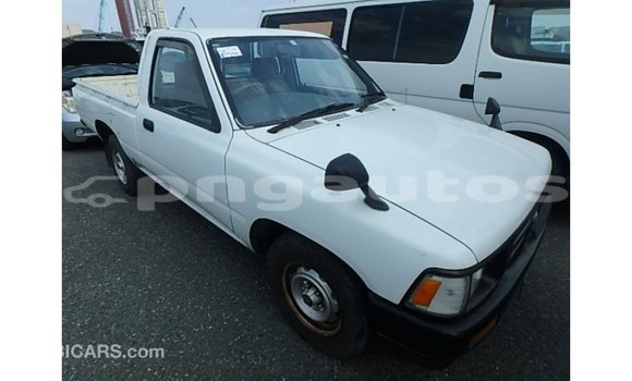 Buy Import Toyota Hilux White Car in Import - Dubai in Enga Buy Import Toyota Hilux White Car in Import - Dubai in Enga