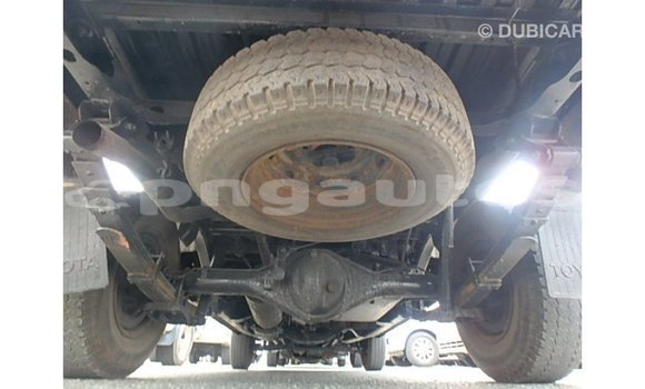 Buy Import Toyota Hilux White Car in Import - Dubai in Enga Buy Import Toyota Hilux White Car in Import - Dubai in Enga