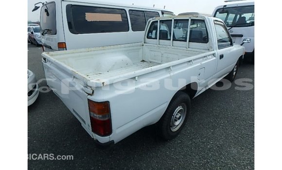 Buy Import Toyota Hilux White Car in Import - Dubai in Enga Buy Import Toyota Hilux White Car in Import - Dubai in Enga