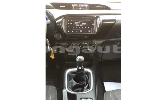 Buy Import Toyota Hilux White Car in Import - Dubai in Enga Buy Import Toyota Hilux White Car in Import - Dubai in Enga