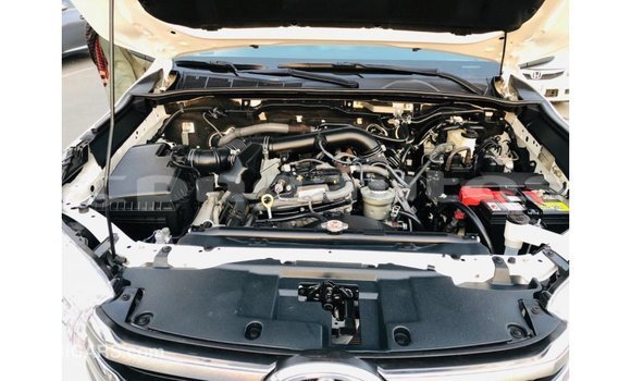 Buy Import Toyota Hilux White Car in Import - Dubai in Enga Buy Import Toyota Hilux White Car in Import - Dubai in Enga