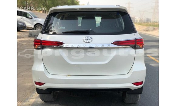 Buy Import Toyota Fortuner White Car in Import - Dubai in Enga Buy Import Toyota Fortuner White Car in Import - Dubai in Enga