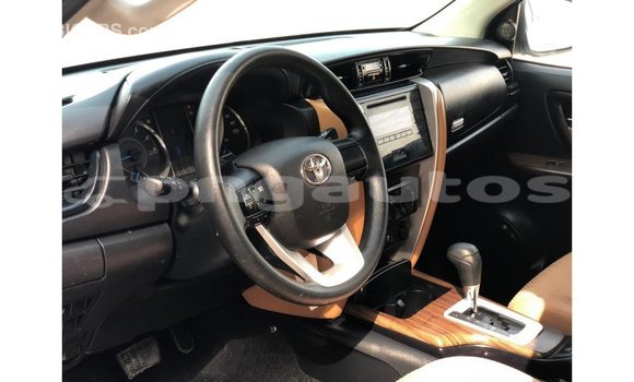 Buy Import Toyota Fortuner White Car in Import - Dubai in Enga Buy Import Toyota Fortuner White Car in Import - Dubai in Enga