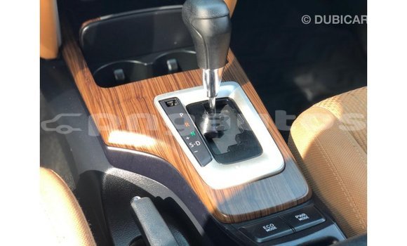 Buy Import Toyota Fortuner White Car in Import - Dubai in Enga Buy Import Toyota Fortuner White Car in Import - Dubai in Enga