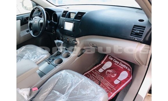 Buy Import Toyota Highlander Other Car in Import - Dubai in Enga Buy Import Toyota Highlander Other Car in Import - Dubai in Enga