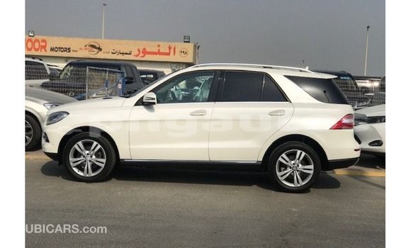 Buy Import Mercedes-Benz 190 White Car in Import - Dubai in Enga Buy Import Mercedes-Benz 190 White Car in Import - Dubai in Enga