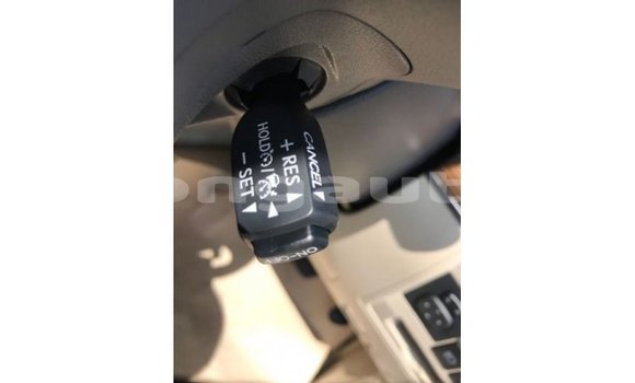 Buy Import Toyota Land Cruiser White Car in Import - Dubai in Enga Buy Import Toyota Land Cruiser White Car in Import - Dubai in Enga