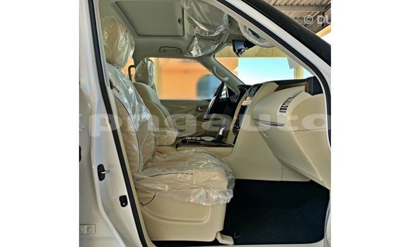 Buy Import Nissan Patrol White Car in Import - Dubai in Enga Buy Import Nissan Patrol White Car in Import - Dubai in Enga