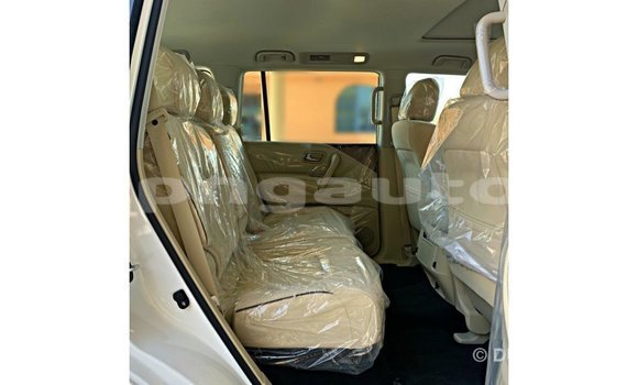 Buy Import Nissan Patrol White Car in Import - Dubai in Enga Buy Import Nissan Patrol White Car in Import - Dubai in Enga