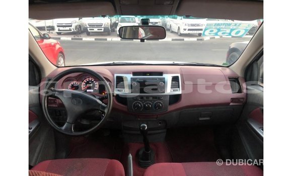 Buy Import Toyota Hilux White Car in Import - Dubai in Enga Buy Import Toyota Hilux White Car in Import - Dubai in Enga