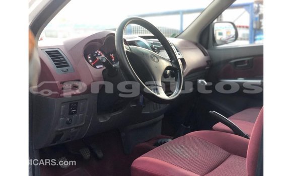 Buy Import Toyota Hilux White Car in Import - Dubai in Enga Buy Import Toyota Hilux White Car in Import - Dubai in Enga