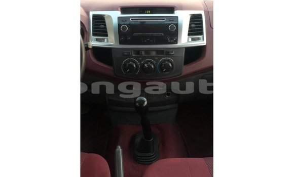 Buy Import Toyota Hilux White Car in Import - Dubai in Enga Buy Import Toyota Hilux White Car in Import - Dubai in Enga