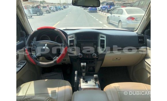 Buy Import Mitsubishi Pajero Red Car in Import - Dubai in Enga Buy Import Mitsubishi Pajero Red Car in Import - Dubai in Enga