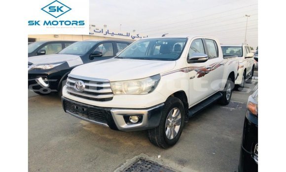 Buy Import Toyota Hilux White Car in Import - Dubai in Enga