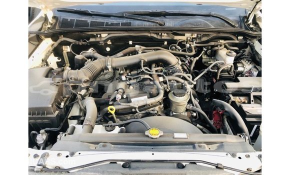 Buy Import Toyota Hilux White Car in Import - Dubai in Enga Buy Import Toyota Hilux White Car in Import - Dubai in Enga