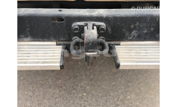 Buy Import Toyota Land Cruiser White Car in Import - Dubai in Enga Buy Import Toyota Land Cruiser White Car in Import - Dubai in Enga