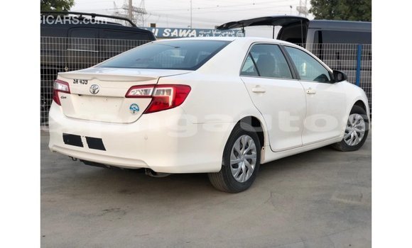 Buy Import Toyota Camry White Car in Import - Dubai in Enga Buy Import Toyota Camry White Car in Import - Dubai in Enga