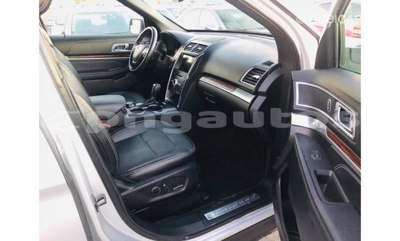 Buy Import Ford Explorer Other Car in Import - Dubai in Enga Buy Import Ford Explorer Other Car in Import - Dubai in Enga