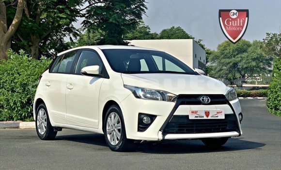 Buy Import Toyota Yaris White Car in Import - Dubai in Enga