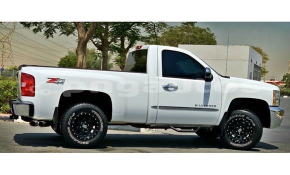 Buy Import Chevrolet Silverado White Car in Import - Dubai in Enga Buy Import Chevrolet Silverado White Car in Import - Dubai in Enga