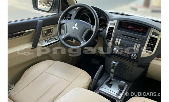 Buy Import Mitsubishi Pajero White Car in Import - Dubai in Enga Buy Import Mitsubishi Pajero White Car in Import - Dubai in Enga