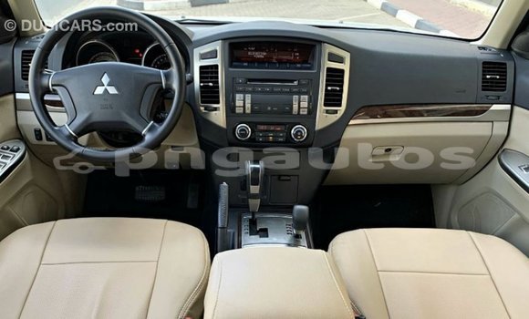 Buy Import Mitsubishi Pajero White Car in Import - Dubai in Enga Buy Import Mitsubishi Pajero White Car in Import - Dubai in Enga