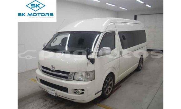 Buy Import Toyota Hiace White Car in Import - Dubai in Enga Buy Import Toyota Hiace White Car in Import - Dubai in Enga