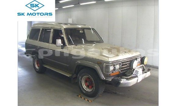 Buy Import Toyota Land Cruiser Other Car in Import - Dubai in Enga Buy Import Toyota Land Cruiser Other Car in Import - Dubai in Enga