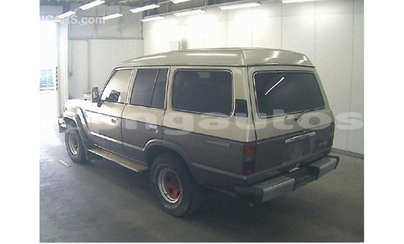 Buy Import Toyota Land Cruiser Other Car in Import - Dubai in Enga Buy Import Toyota Land Cruiser Other Car in Import - Dubai in Enga