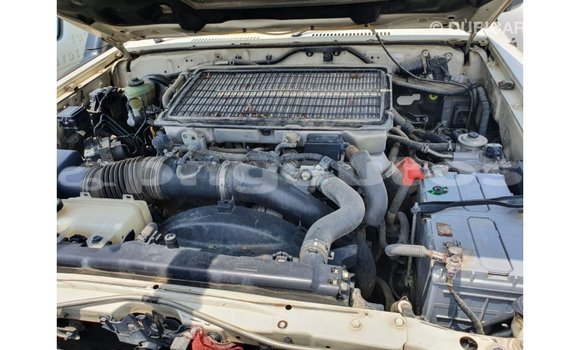 Buy Import Toyota Land Cruiser White Car in Import - Dubai in Enga Buy Import Toyota Land Cruiser White Car in Import - Dubai in Enga