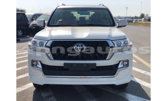 Buy Import Toyota Land Cruiser White Car in Import - Dubai in Enga Buy Import Toyota Land Cruiser White Car in Import - Dubai in Enga