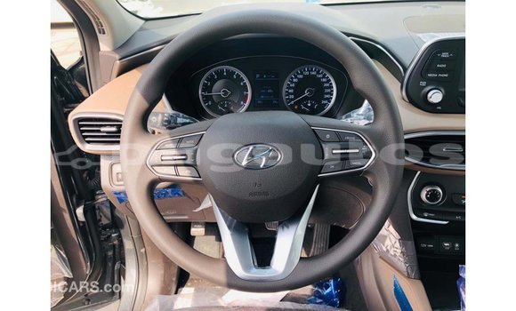 Buy Import Hyundai Santa Fe Green Car in Import - Dubai in Enga Buy Import Hyundai Santa Fe Green Car in Import - Dubai in Enga